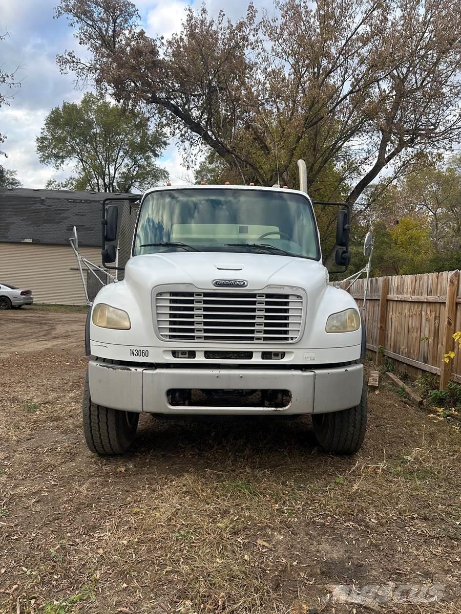 Finn T330 Прийомні бункери