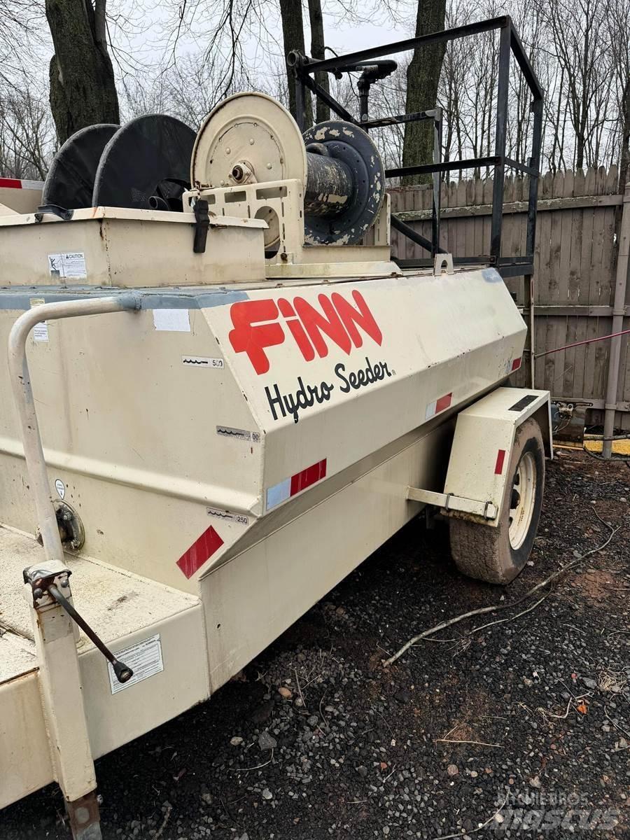 Finn T60T Прийомні бункери