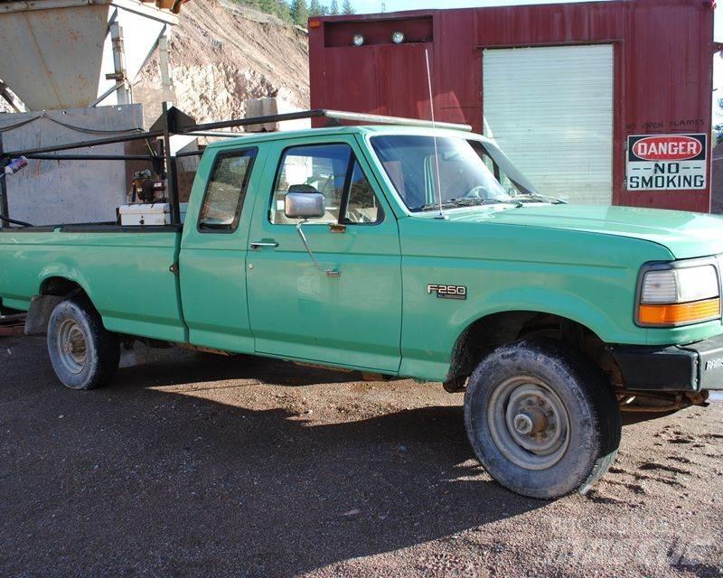 Ford F-250 Пікапи / Бічне розвантаження
