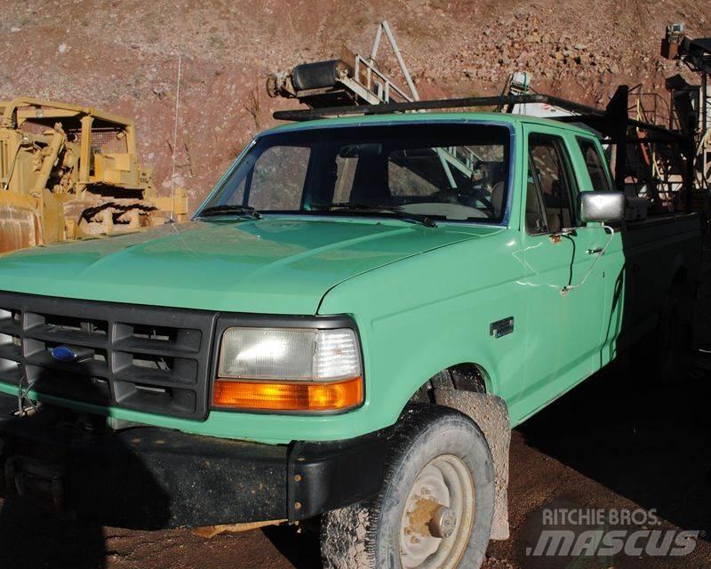Ford F-250 Пікапи / Бічне розвантаження