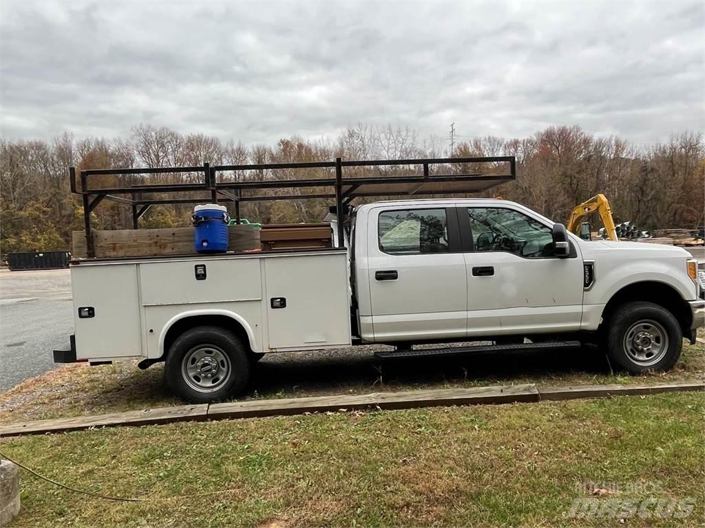 Ford F-350 Комунальні автомобілі / автомобілі загального призначення