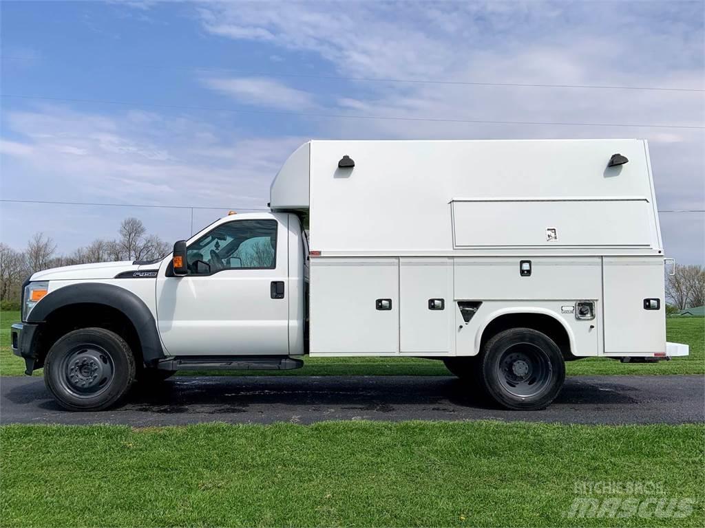 Ford F-450 Комунальні автомобілі / автомобілі загального призначення