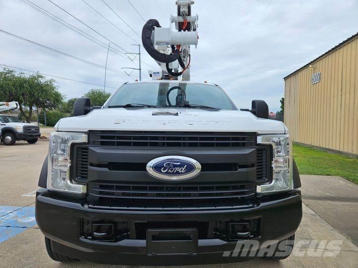 Ford F-550 Автовишки на базі вантажівки