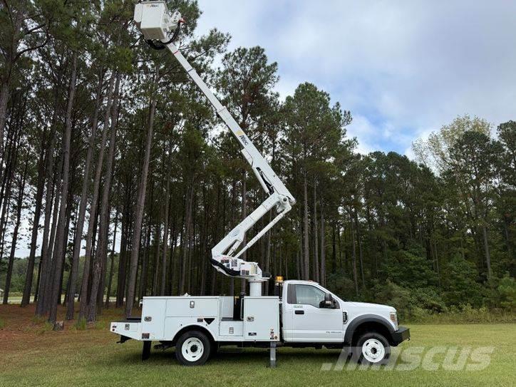 Ford F-550 Автовишки на базі вантажівки