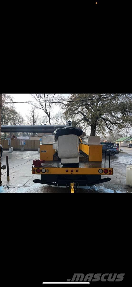 Ford F-550 Автовишки на базі вантажівки