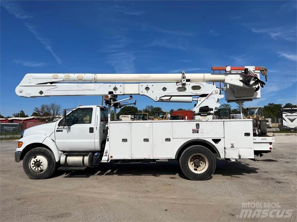 Ford F-750 Автовишки на базі вантажівки