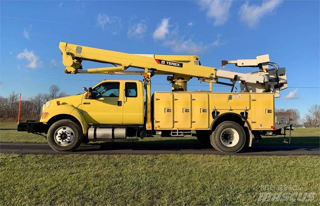 Ford F-750 Автовишки на базі вантажівки