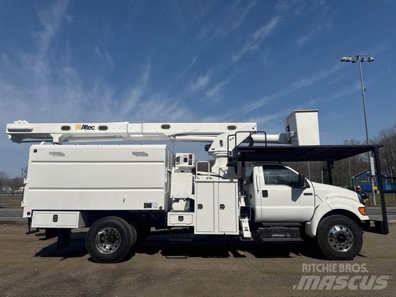 Ford F-750 Автовишки на базі вантажівки