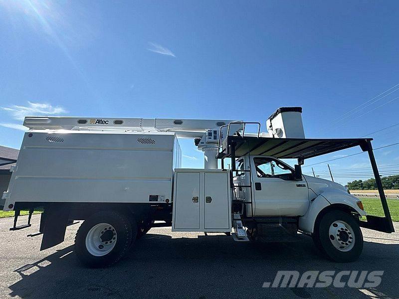 Ford F-750 Автовишки на базі вантажівки