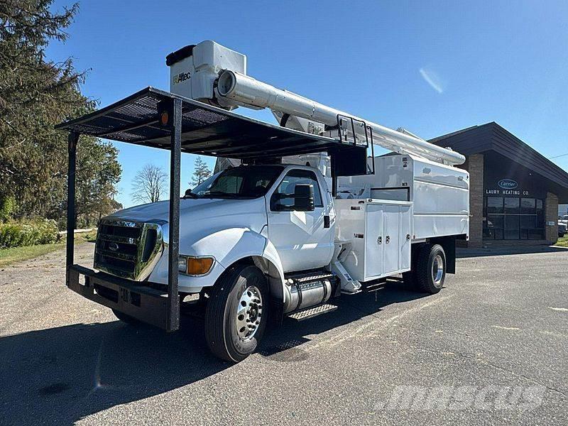 Ford F-750 Автовишки на базі вантажівки