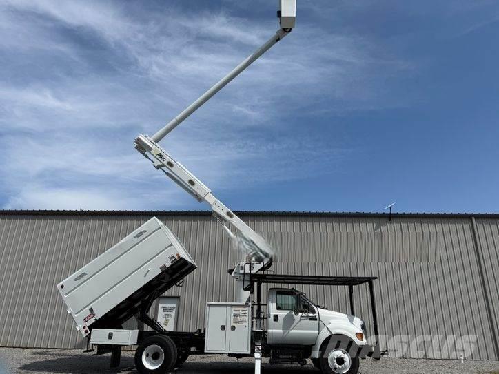 Ford F-750 Автовишки на базі вантажівки