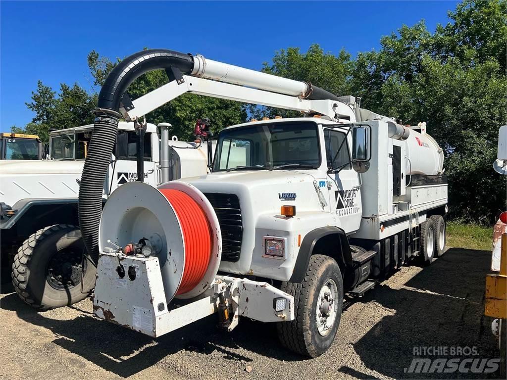 Ford L800 Комбі/Вакуумні вантажівки