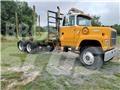 Ford L8000 Лісовози