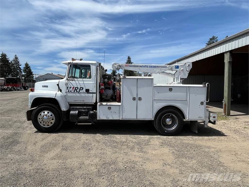 Ford L8000 Комунальні автомобілі / автомобілі загального призначення