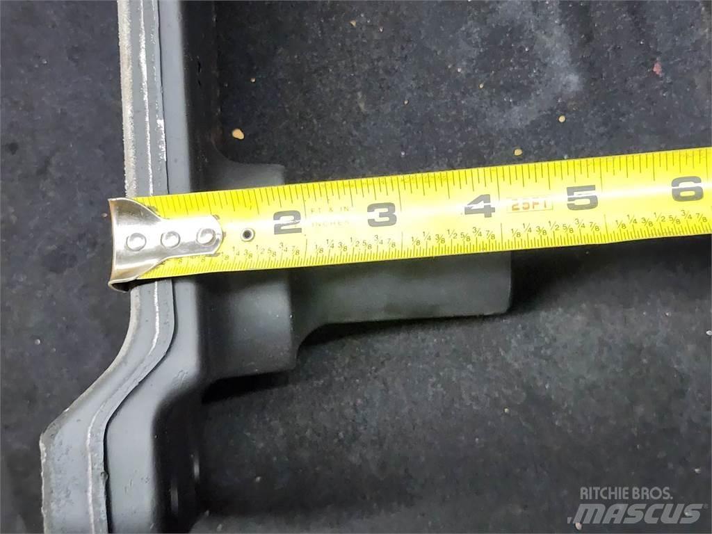 Ford L9000 Двигуни