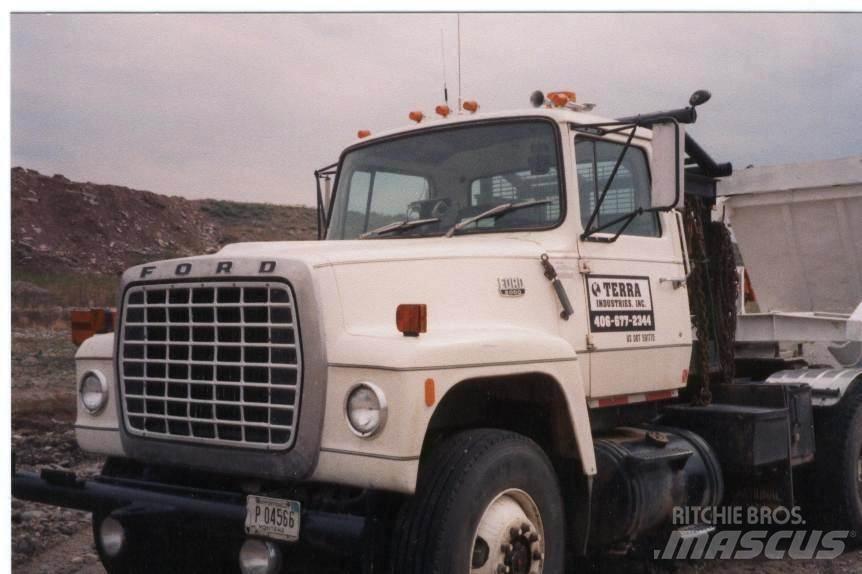 Ford LT9000 Бортові вантажівки