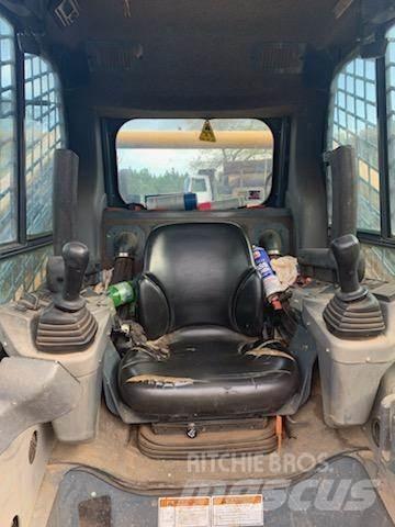 Gehl VT320 Міні-навантажувачі