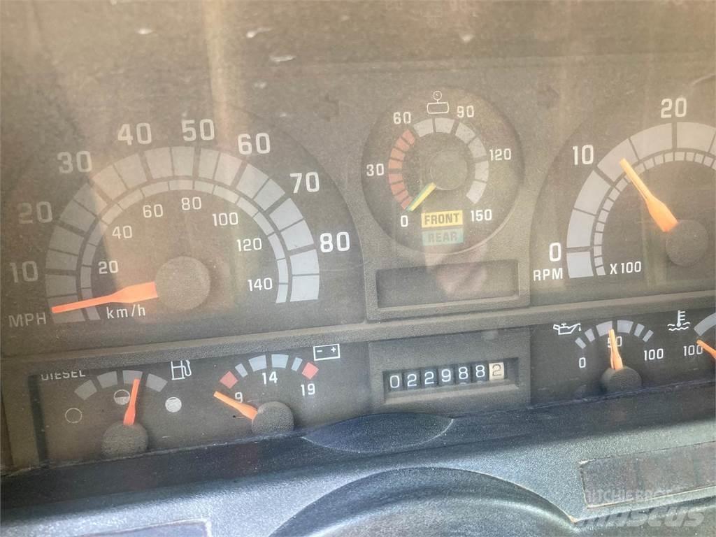GMC 7500 Вантажівки-цистерни