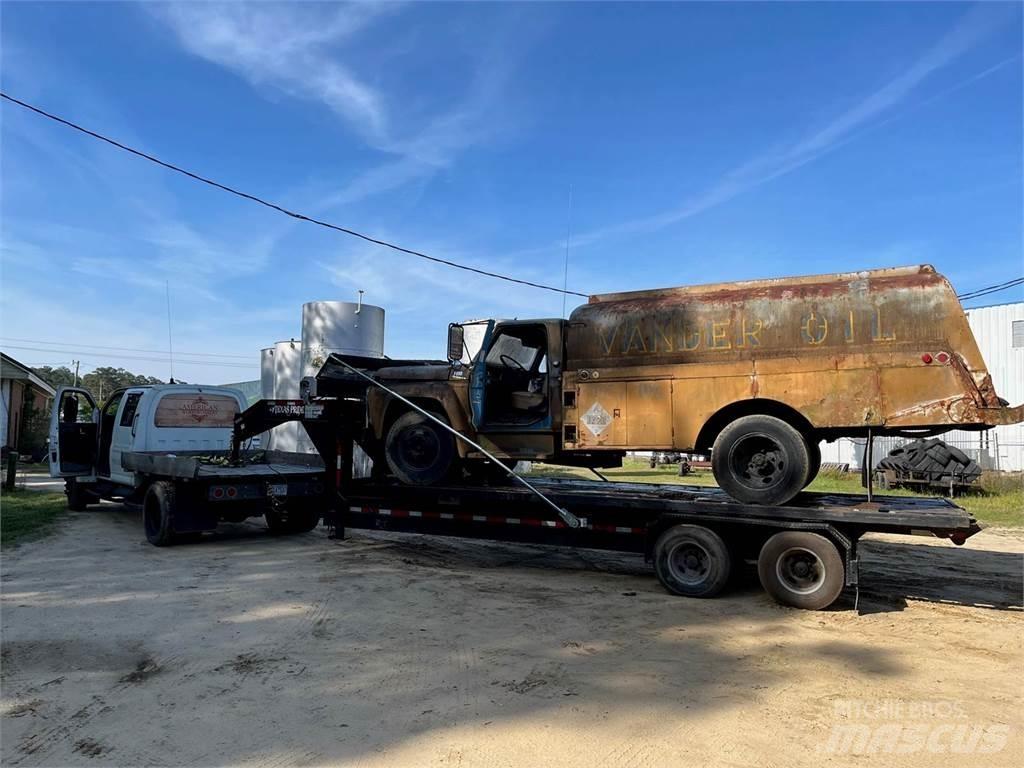 GMC C4500 Вантажівки-платформи/бокове розвантаження