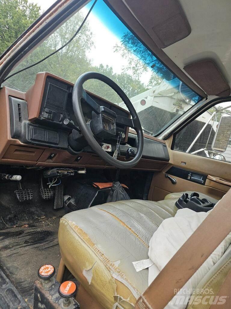 GMC C6000 Вантажівки для тріски