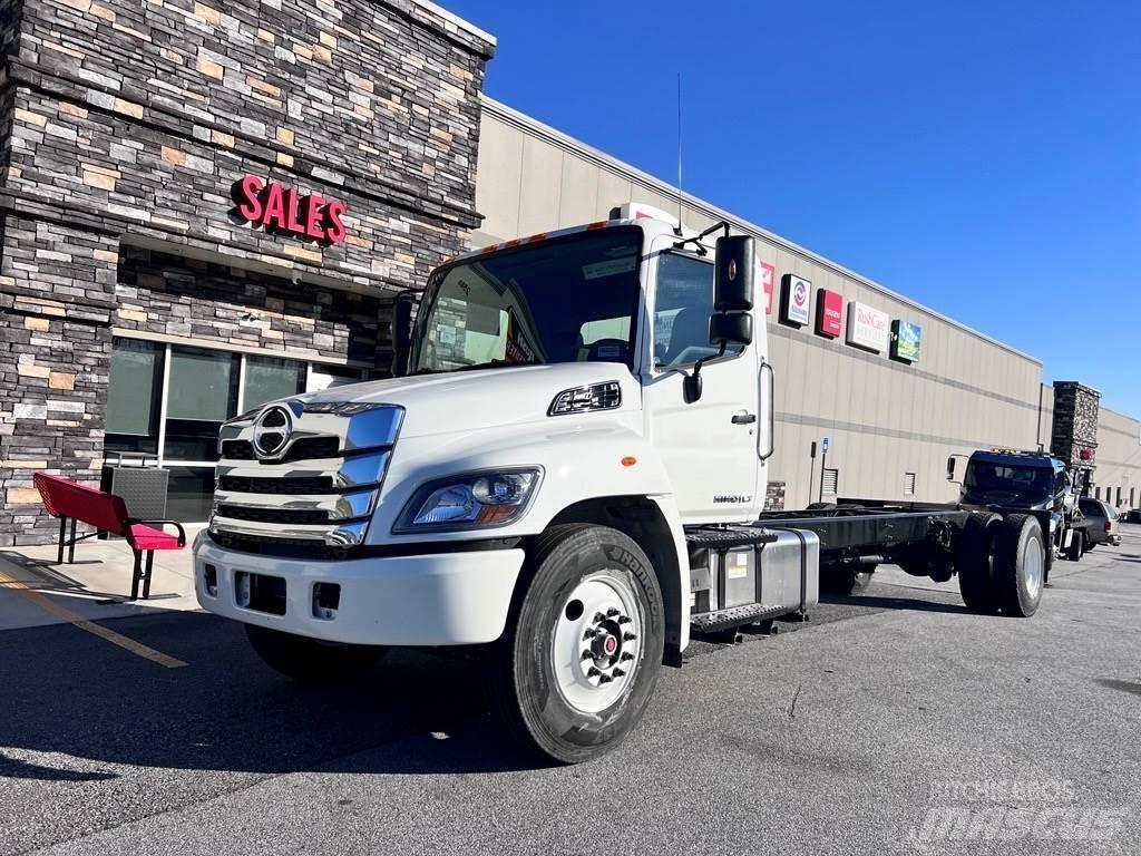 Hino L7 Шасі з кабіною