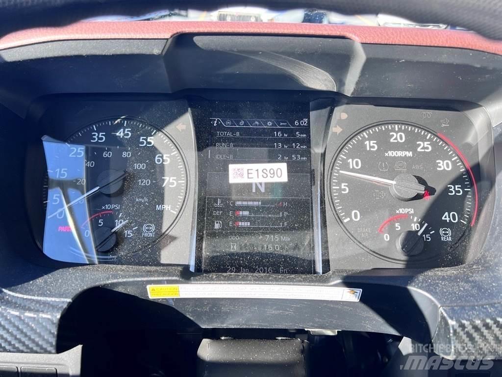 Hino L7 Шасі з кабіною