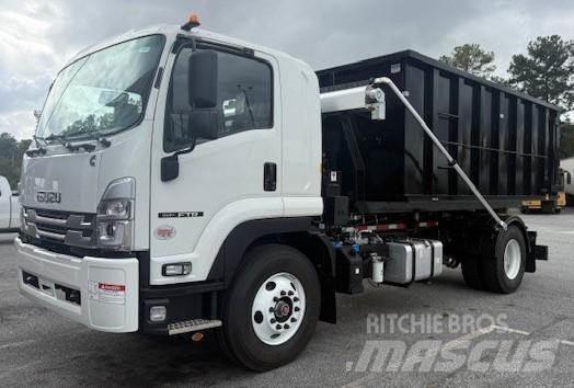 Isuzu FTR Вантажівки з гаковим підйомом