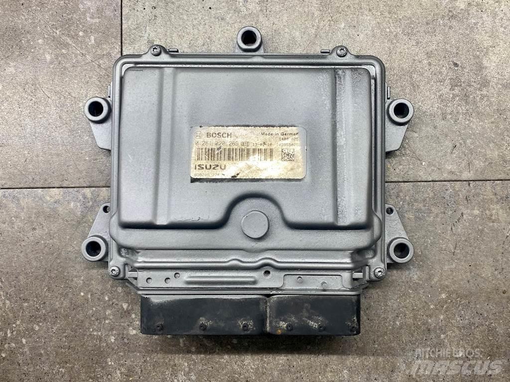 Isuzu NPR Електроніка