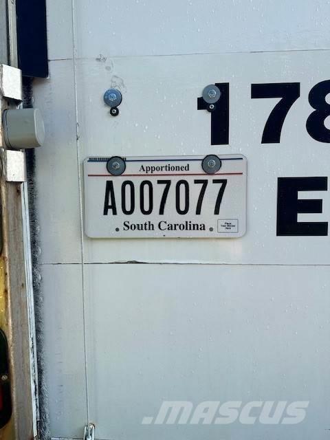 Isuzu NRR Фургони