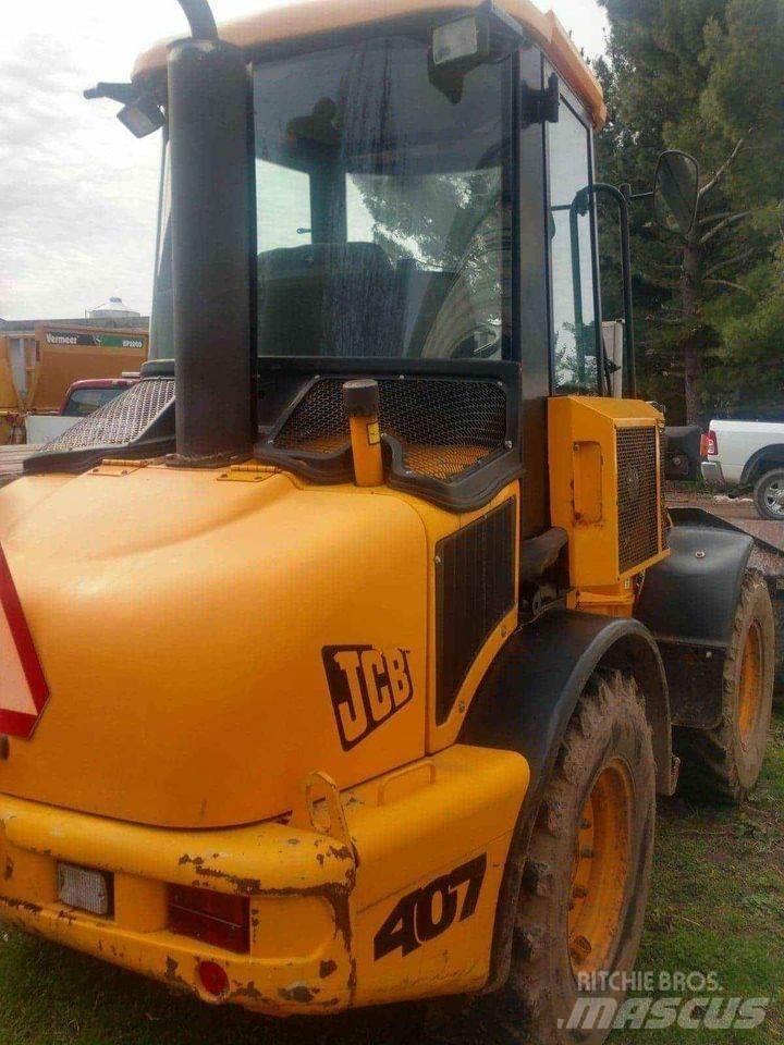 JCB 407 Фронтальні навантажувачі