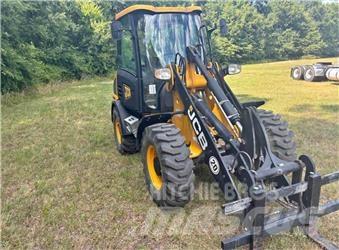 JCB 407 Фронтальні навантажувачі