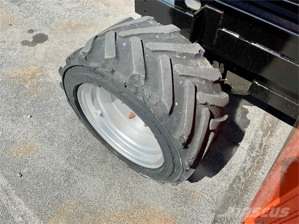 JLG 260MRT Підйомники-ножиці