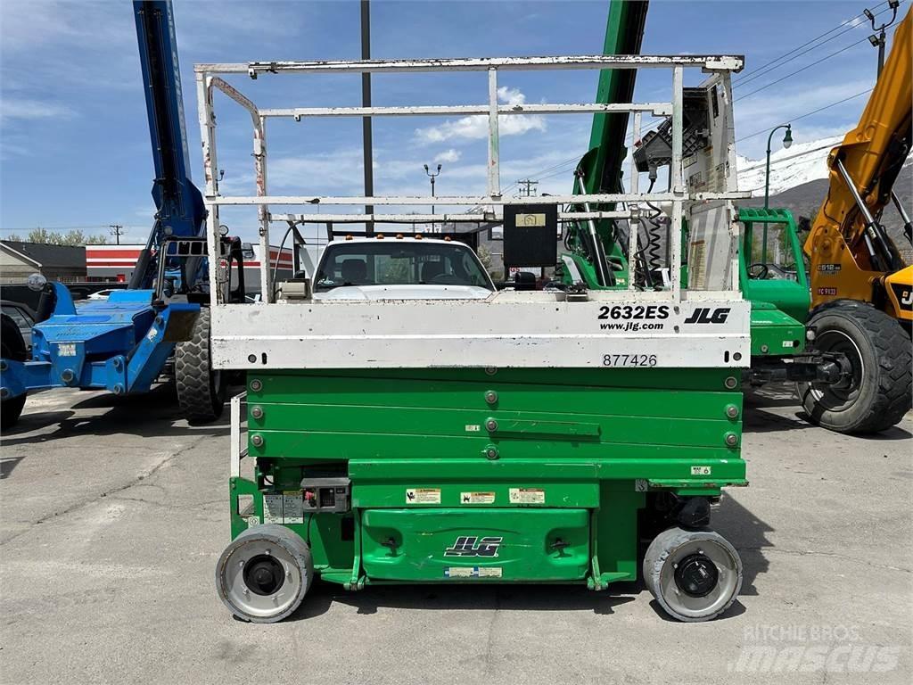 JLG 2632ES Підйомники-ножиці