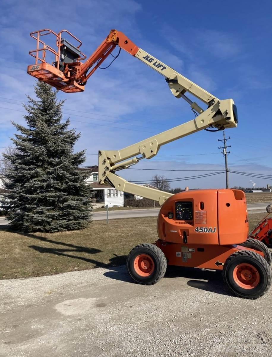 JLG 450AJ Вертикальні щоглові підйомники