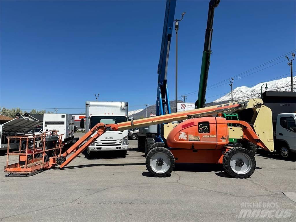 JLG 600AJ Телескопічні підйомники