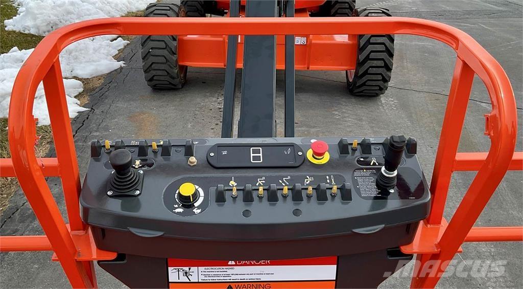 JLG 600AJ Інші підйомники і платформи