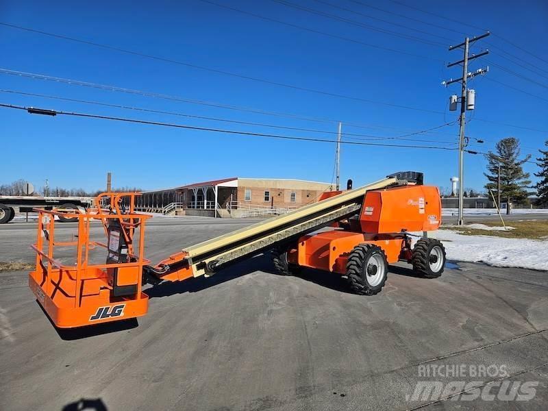 JLG 600S Телескопічні підйомники