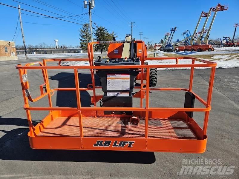 JLG 600S Телескопічні підйомники