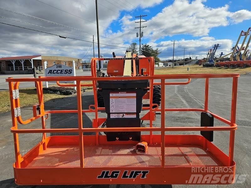 JLG 600S Телескопічні підйомники