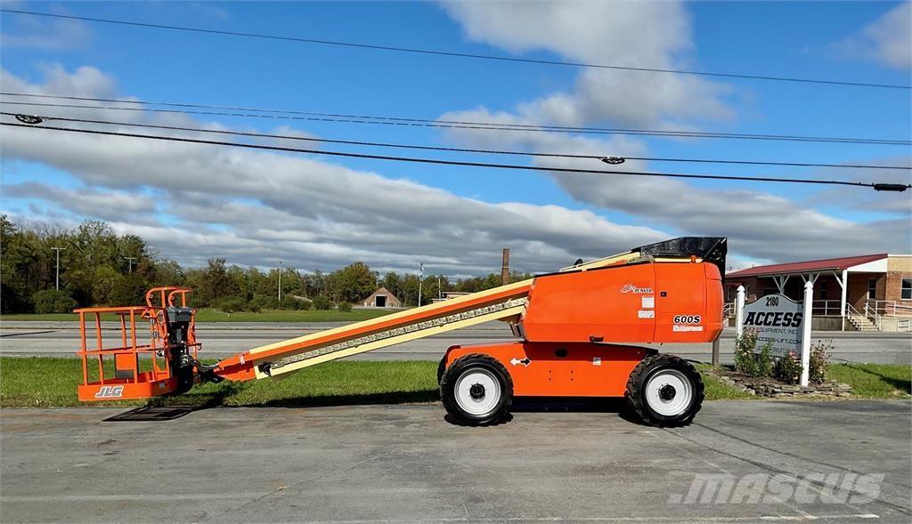 JLG 600S Телескопічні підйомники