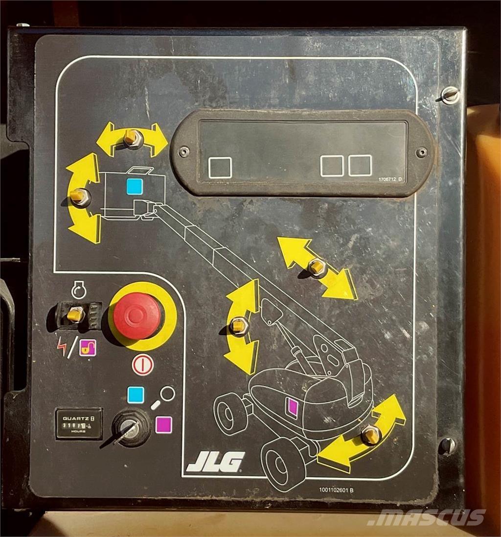 JLG 600S Телескопічні підйомники