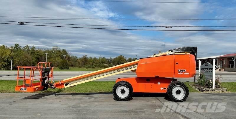 JLG 600S Телескопічні підйомники