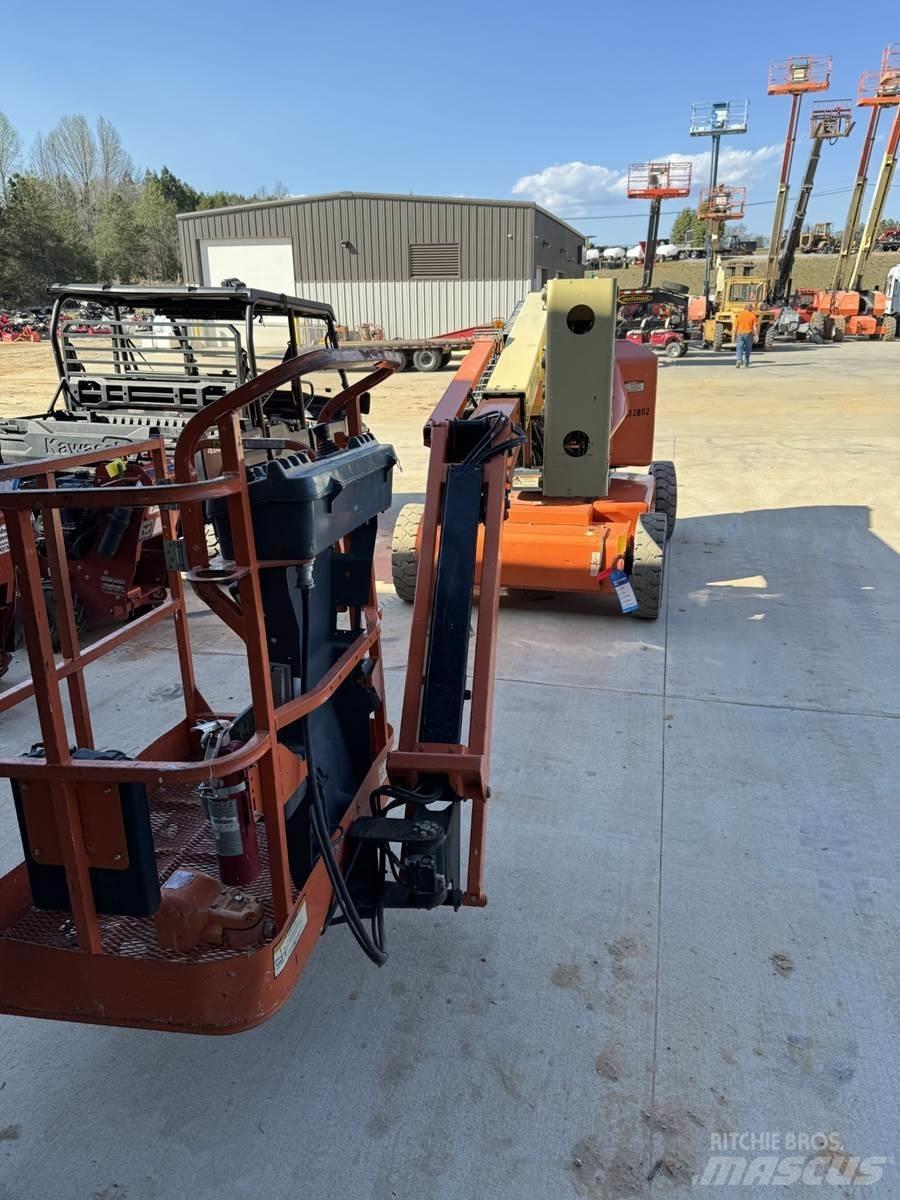 JLG E450AJ Колінчаті підйомники