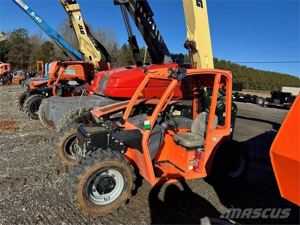 JLG G5-18A Телескопічні навантажувачі