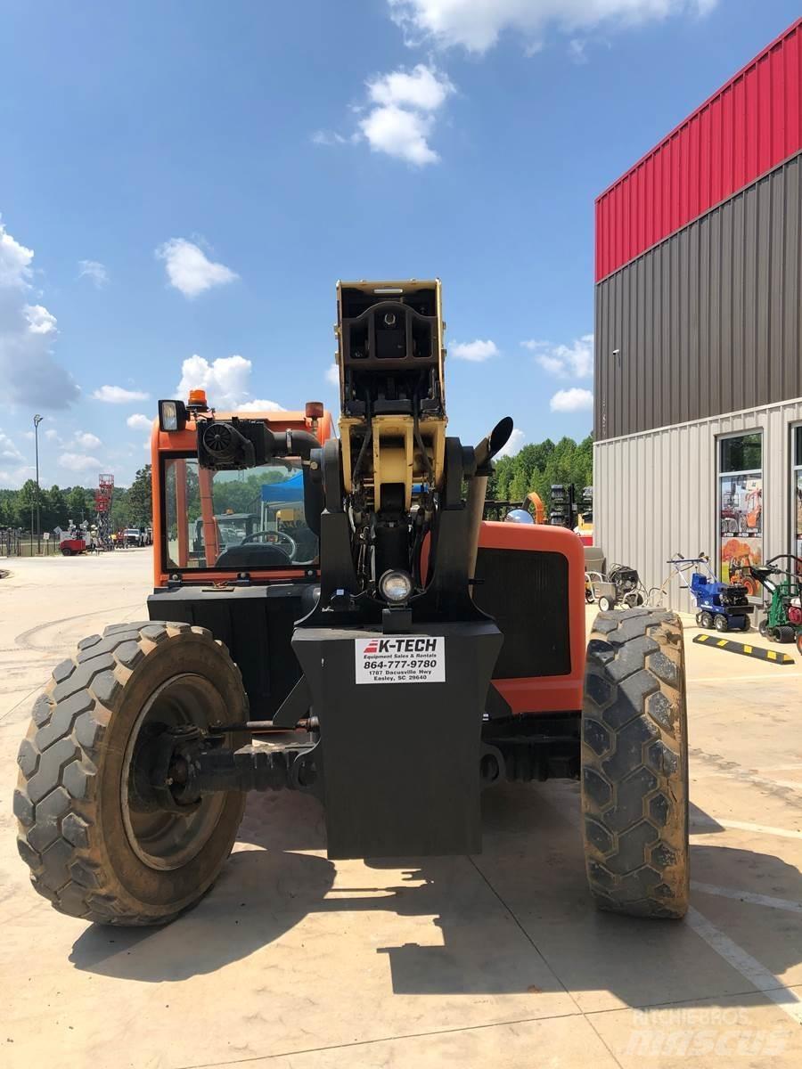 JLG G6-42A Телескопічні підйомники