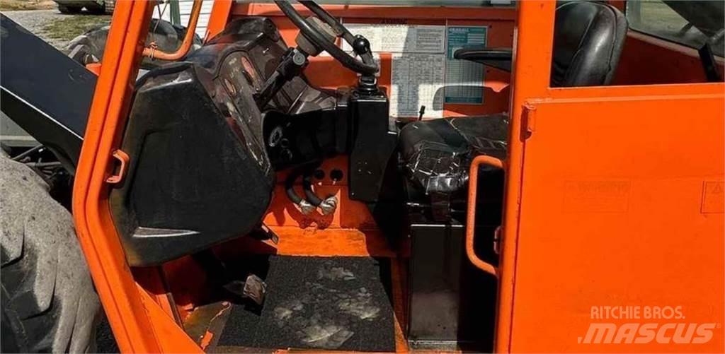 JLG G6-42A Телескопічні навантажувачі