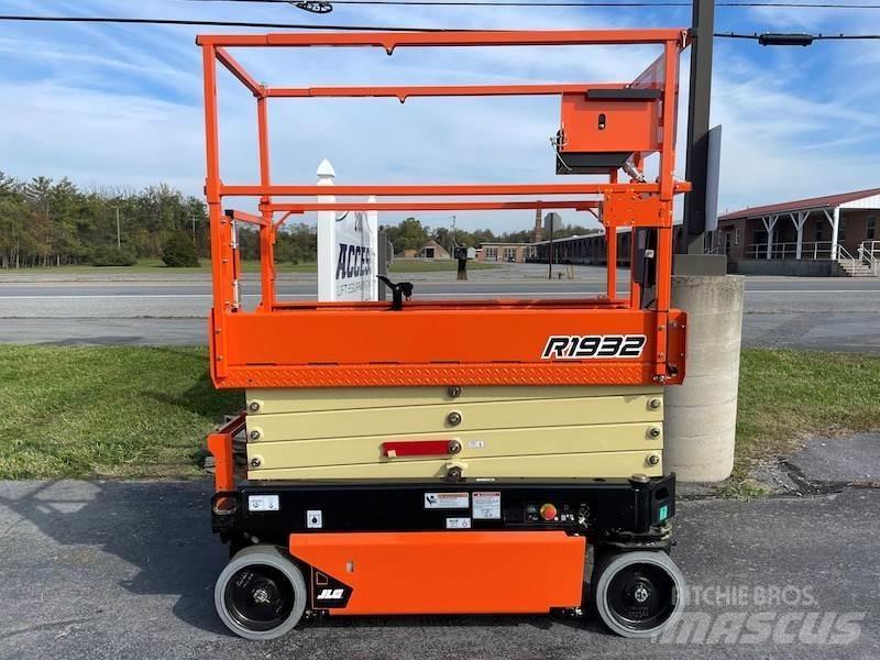 JLG R1932 Підйомники-ножиці