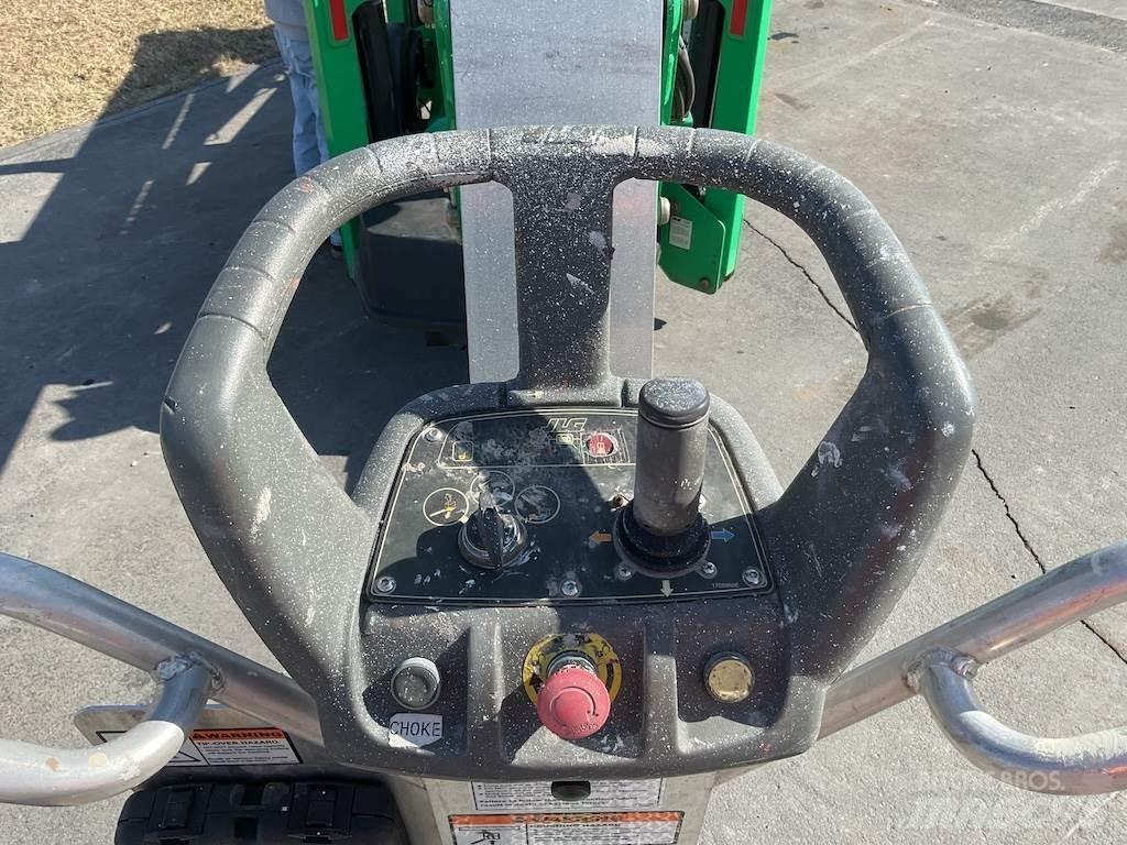 JLG T500J Вишки-причепи