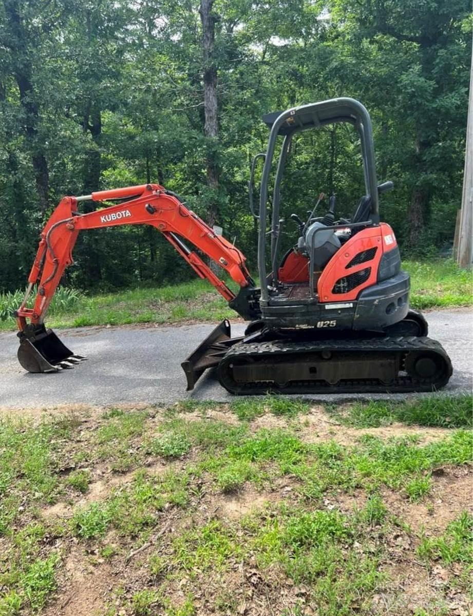Kubota U25 Міні-екскаватори < 7т