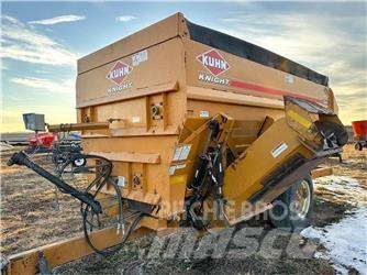 Kuhn 4142 Завантажувачі змішувальних машин